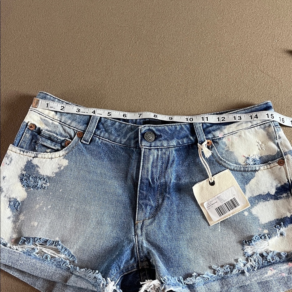 SER.O.YA Lex Short Olympia Bleached Light Blue Distressed Jean Shorts- 27 - Picture 7 of 14